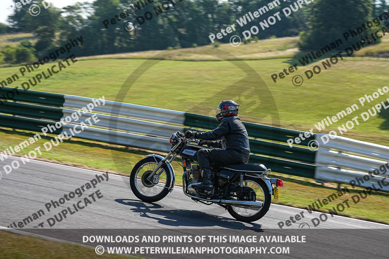 cadwell park;cadwell park photographs;cadwell trackday photographs;enduro digital images;event digital images;eventdigitalimages;peter wileman photography;racing digital images;trackday digital images;trackday photos
